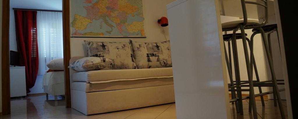 Studio Apartment Novi ノヴィ・ヴィノドロスキー 部屋 写真