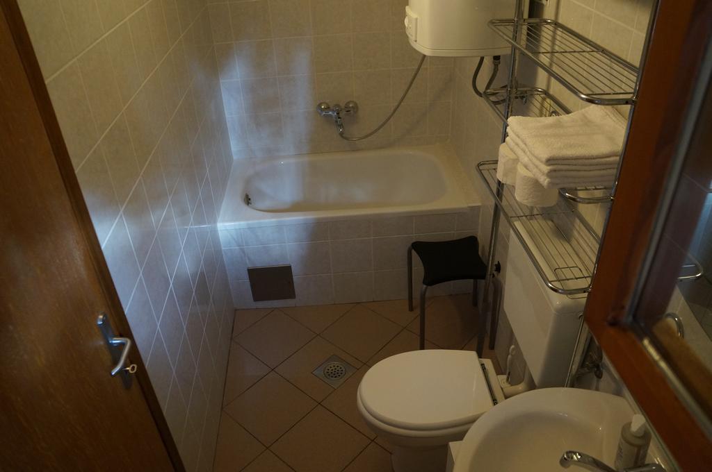 Studio Apartment Novi ノヴィ・ヴィノドロスキー 部屋 写真